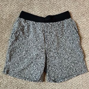 lululemon 9” T.H.E short. *Linerless